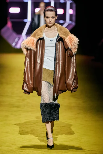 Look 38